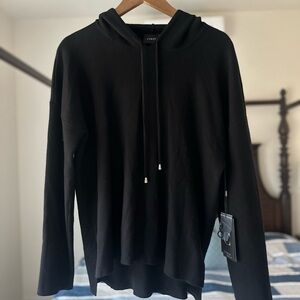 Cyrus Classic Black Pullover